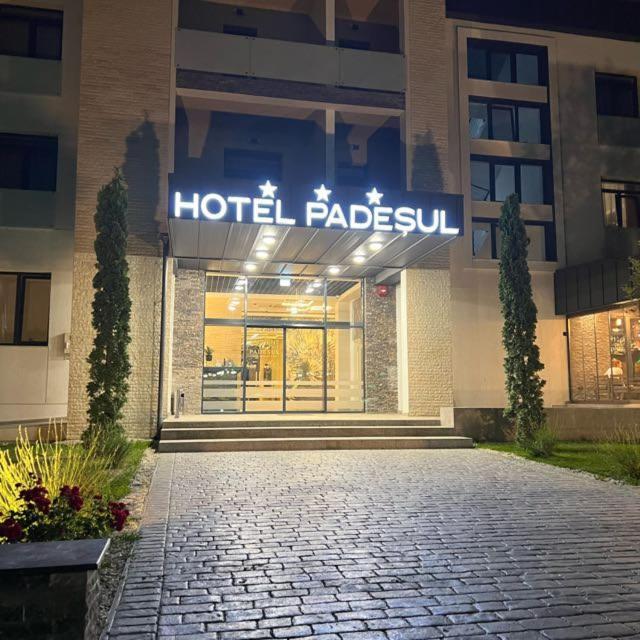 Hotel Padesul Făget Dış mekan fotoğraf